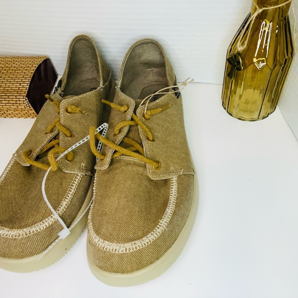 Chaco Tapenade Brown Chillos Canvas lace up sneakers.